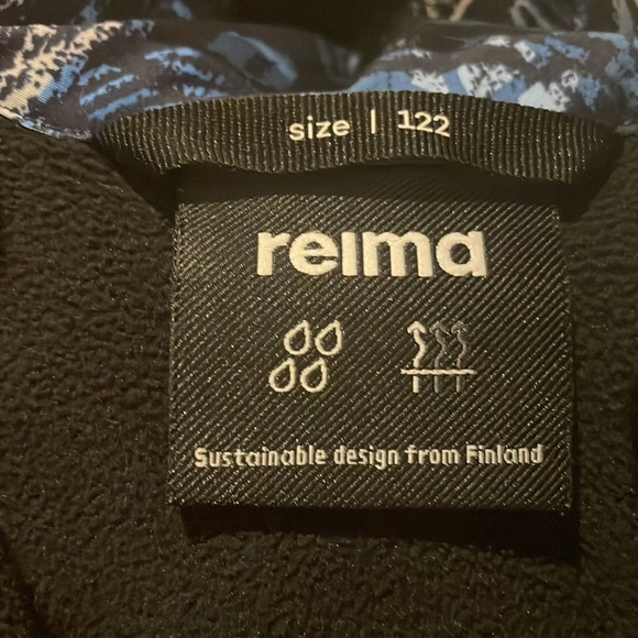Relma hooded raincoat with front zippered pocket 🏥 - Picture 3 of 5